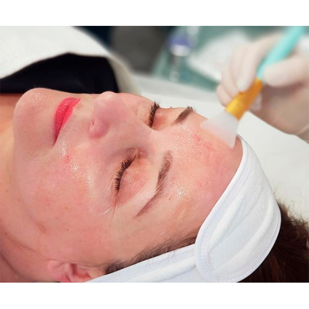 CPD Certified Clinical Peel Course (Online course with or without a practical training day)