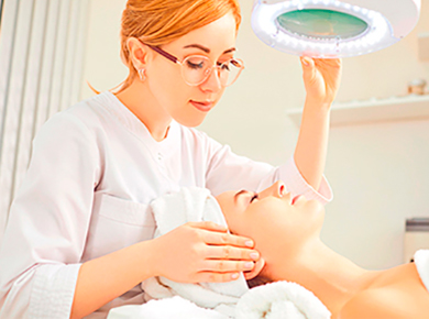 Medizinische Prüfer Kosmetikausbildung und Kurse